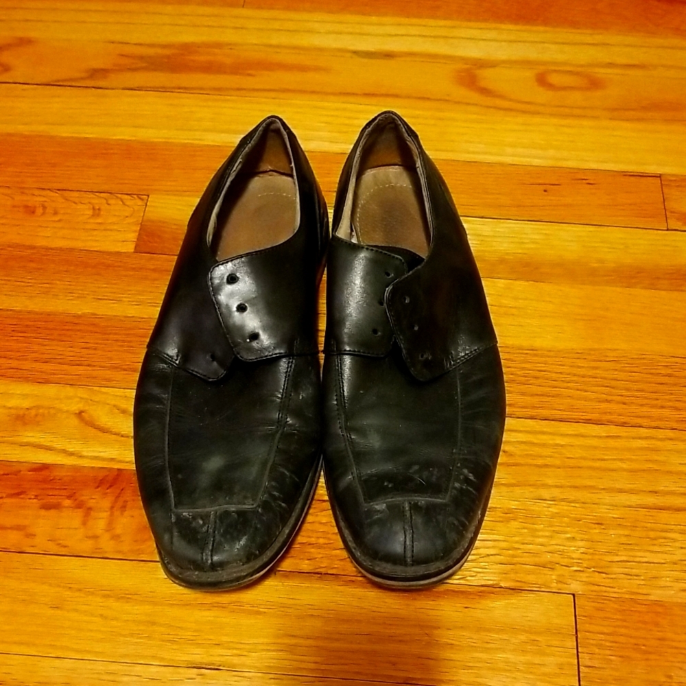Mens dress shoes